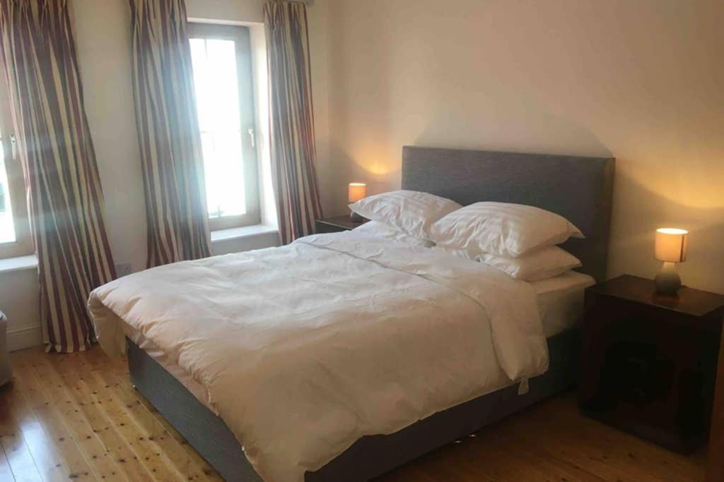Apartment 4, Clifden Bay Apartments Esterno foto